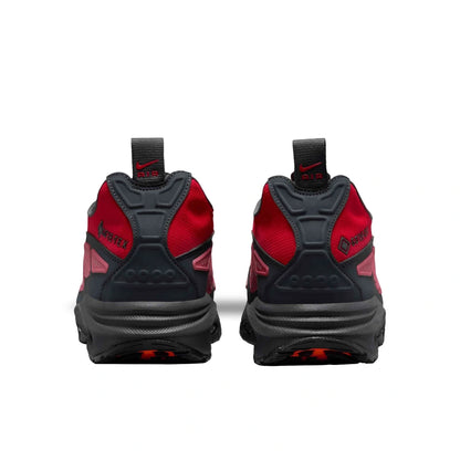 Air Max SNDR GORE-TEX in Hyper Crimson and Smoke Grey.