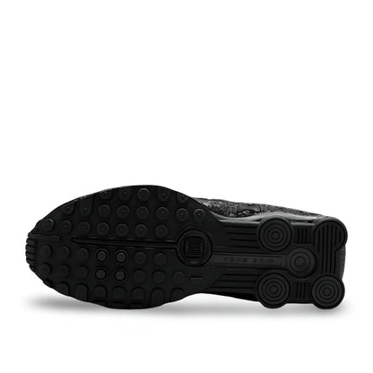 Nike Shox R4 “Black Smoke”